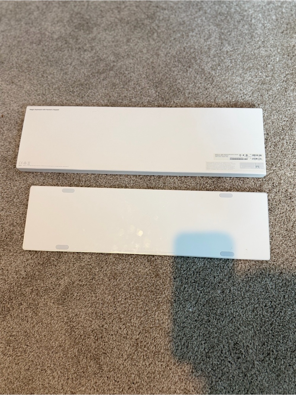 Apple Magic Keyboard with Numeric Keypad - White - Picture 3 of 4